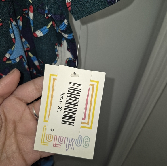 LuLaRoe Stars & Fireworks Patterned Irma Tunic Size XL - Picture 7 of 9